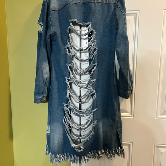 Long ripped jean jacket - Picture 4 of 4